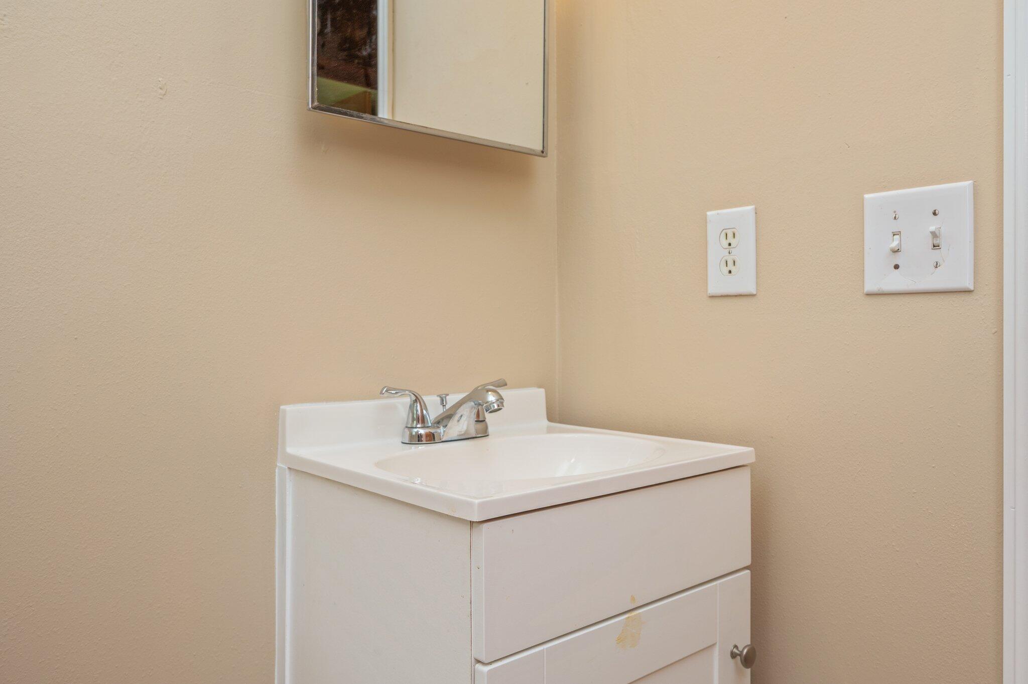 421 Quebec Avenue DeFuniak Springs, FL 32433 - Photo 21 of 31 26-web-or-mls-421-quebec-ave