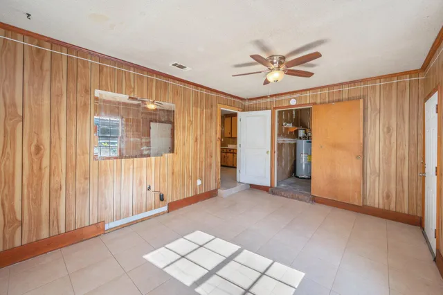 $1,400 | 421 Quebec Avenue, DeFuniak Springs, FL 32433