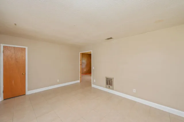 $1,400 | 421 Quebec Avenue, DeFuniak Springs, FL 32433