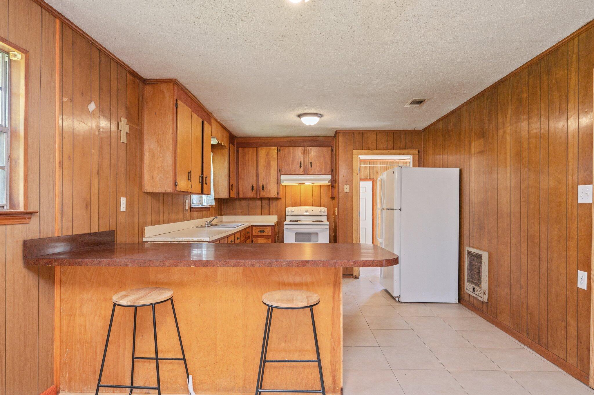 421 Quebec Avenue DeFuniak Springs, FL 32433 - Photo 8 of 31 13-web-or-mls-421-quebec-ave