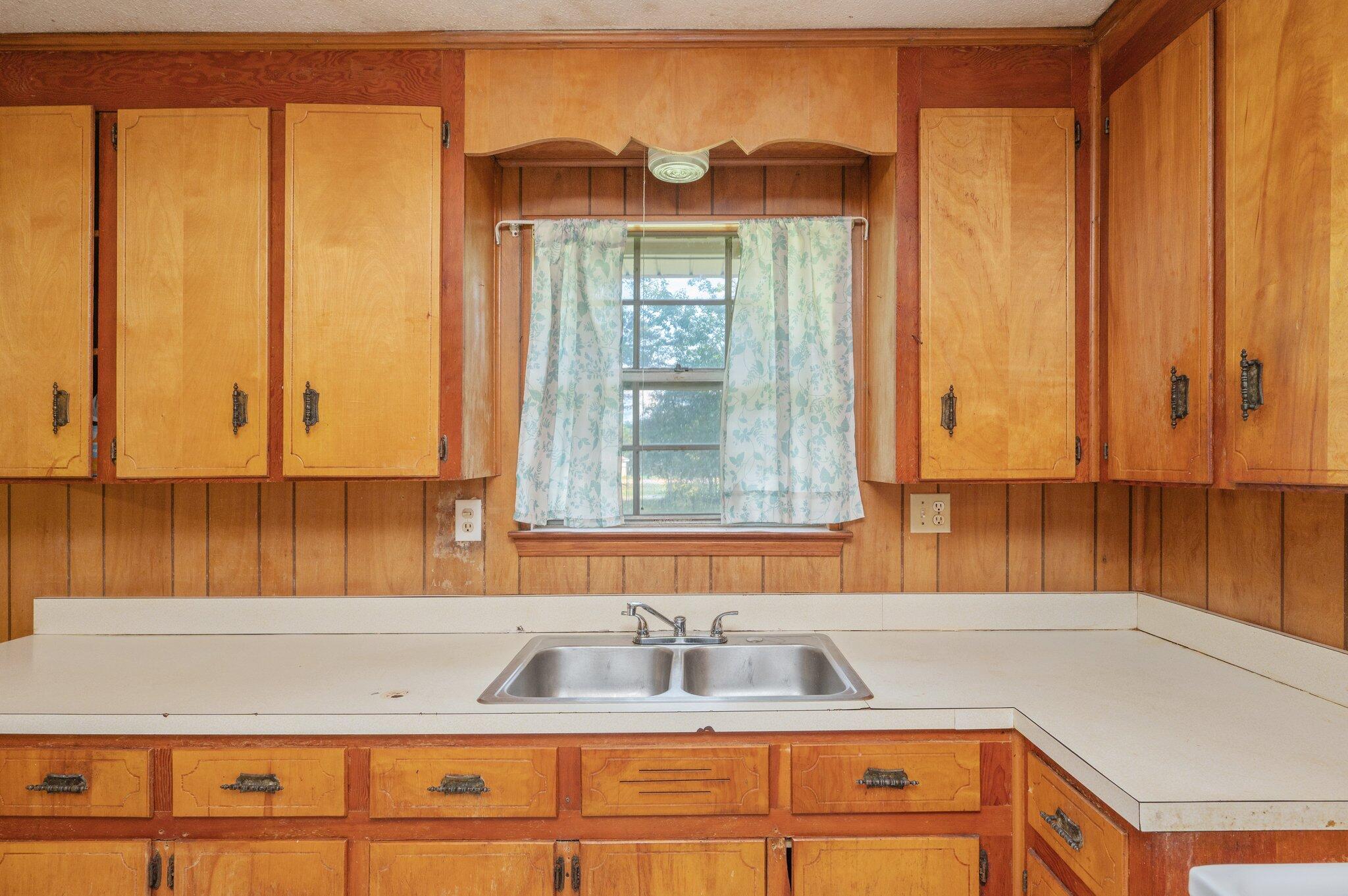 421 Quebec Avenue DeFuniak Springs, FL 32433 - Photo 10 of 31 15-web-or-mls-421-quebec-ave