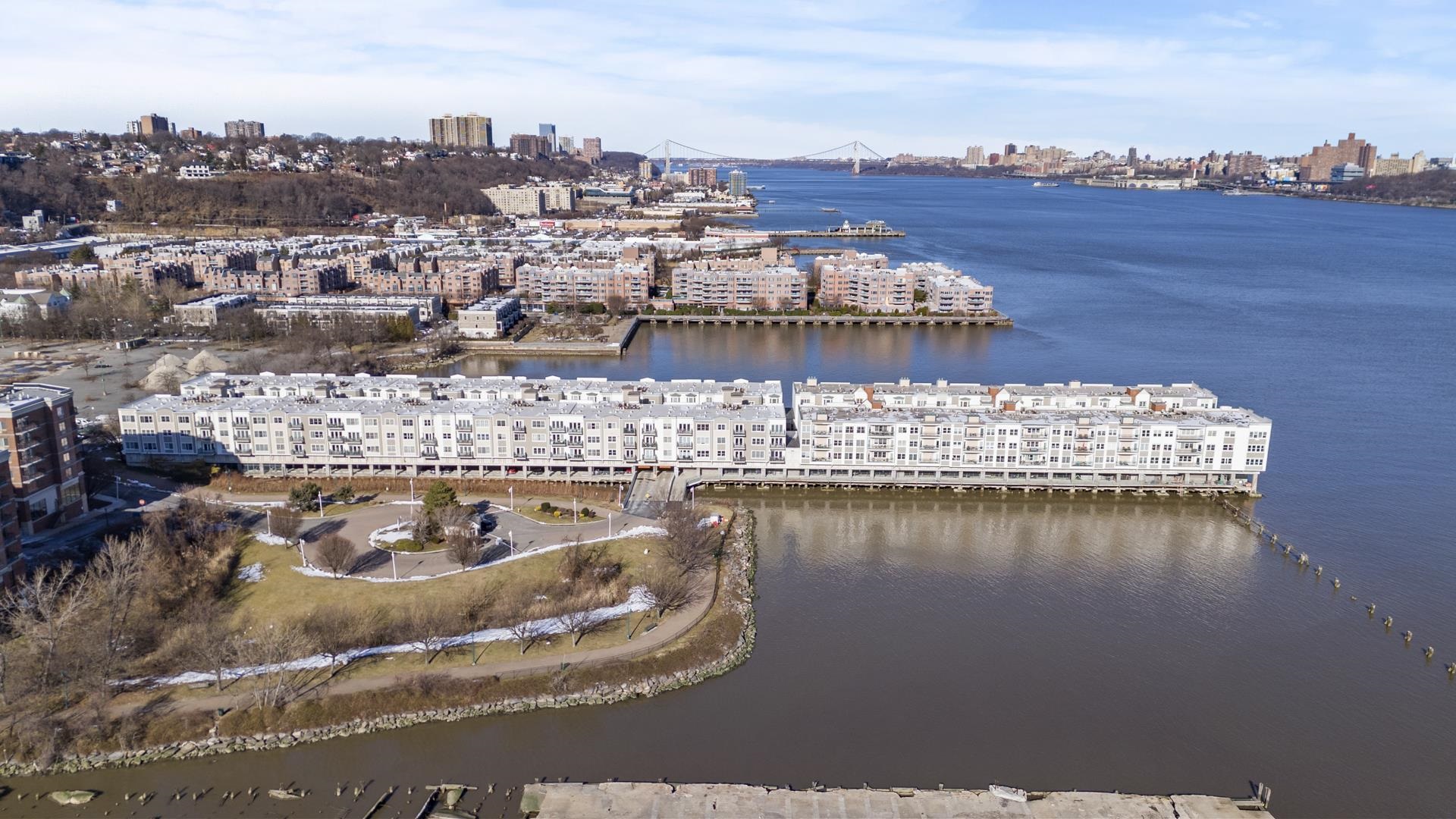 335 The Promenade Edgewater, NJ 07020 - Photo 34 of 39 Gallery Image 34