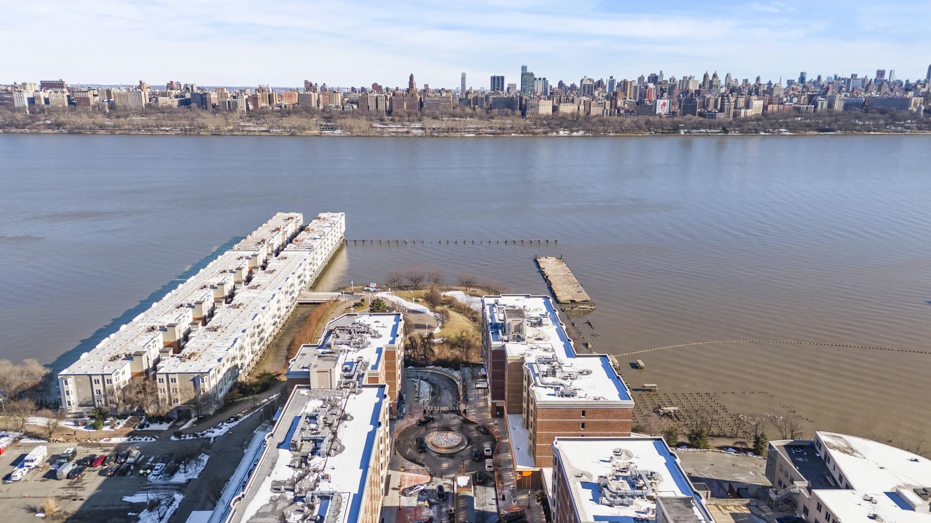 335 The Promenade Edgewater, NJ 07020 - Photo 35 of 39 Gallery Image 35