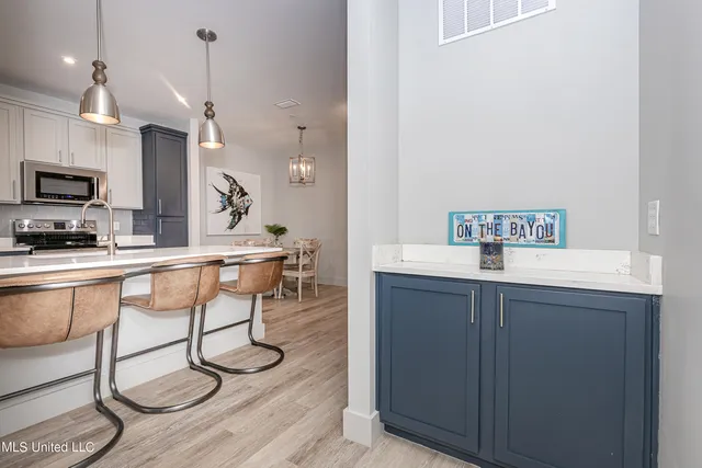 $1,900 | 2501 Bienville Boulevard, Unit 323, Ocean Springs, MS 39564