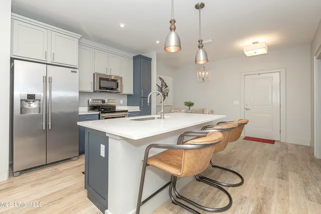 $1,900 | 2501 Bienville Boulevard, Unit 323, Ocean Springs, MS 39564