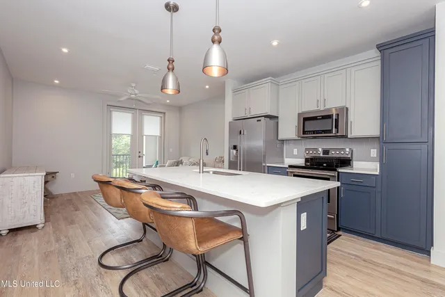 $1,900 | 2501 Bienville Boulevard, Unit 323, Ocean Springs, MS 39564