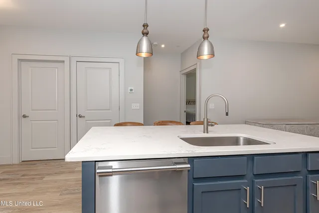 $1,900 | 2501 Bienville Boulevard, Unit 323, Ocean Springs, MS 39564