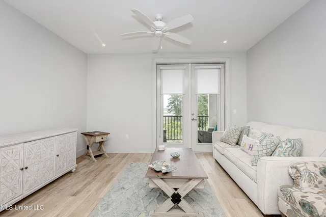 $1,900 | 2501 Bienville Boulevard, Unit 323, Ocean Springs, MS 39564