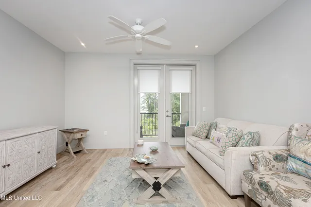 $1,900 | 2501 Bienville Boulevard, Unit 323, Ocean Springs, MS 39564