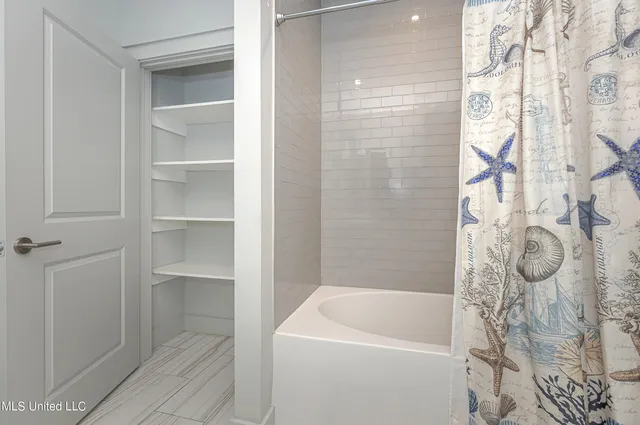 $1,900 | 2501 Bienville Boulevard, Unit 323, Ocean Springs, MS 39564