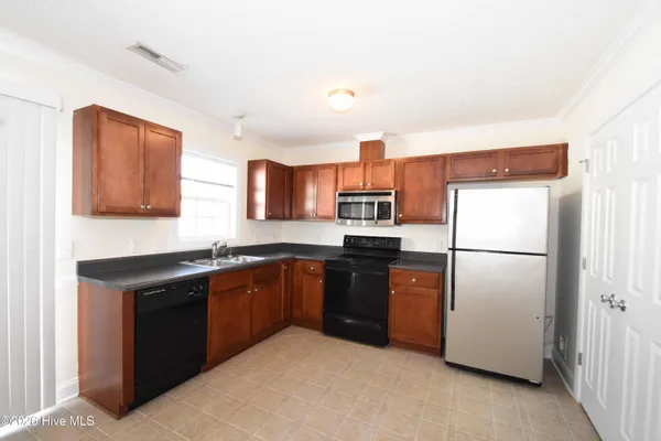 $1,200 | 4210 Dudleys Grant Drive, Unit I, Winterville, NC 28590