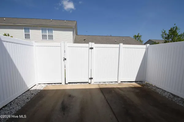 $1,200 | 4210 Dudleys Grant Drive, Unit I, Winterville, NC 28590