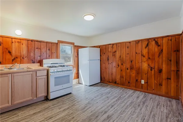 $415,000 | 29613 Highway 12, Clayton, NY 13601