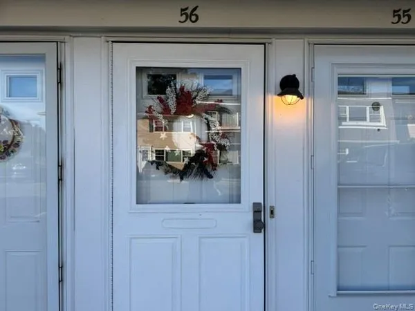 $499,000 | 1 Atlantic Avenue, Unit 56, Farmingdale, NY 11735