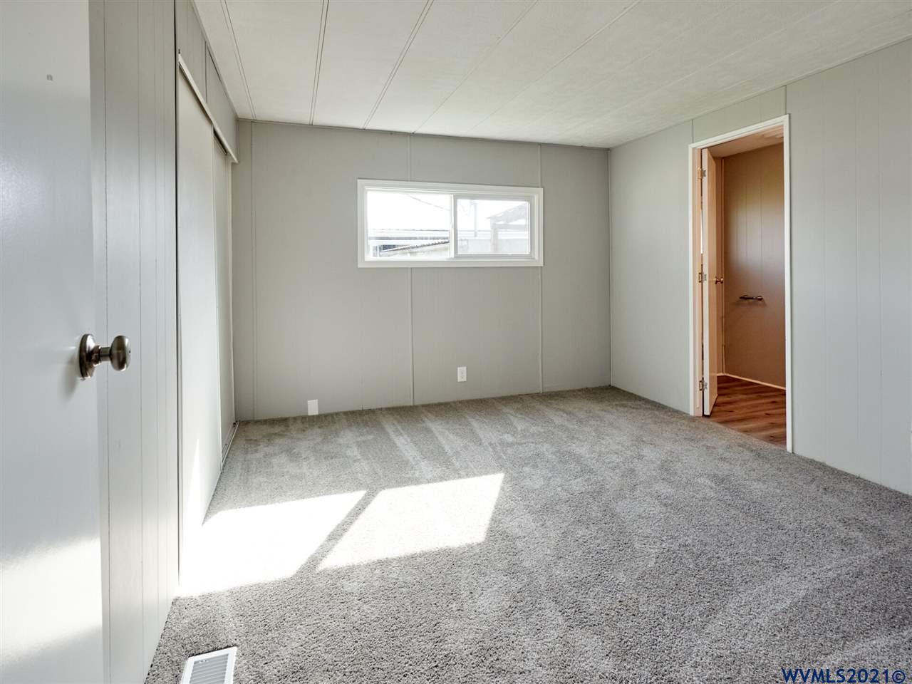 5355 River ( Road, Unit 31 Keizer, OR 97303 - Photo 17 of 26