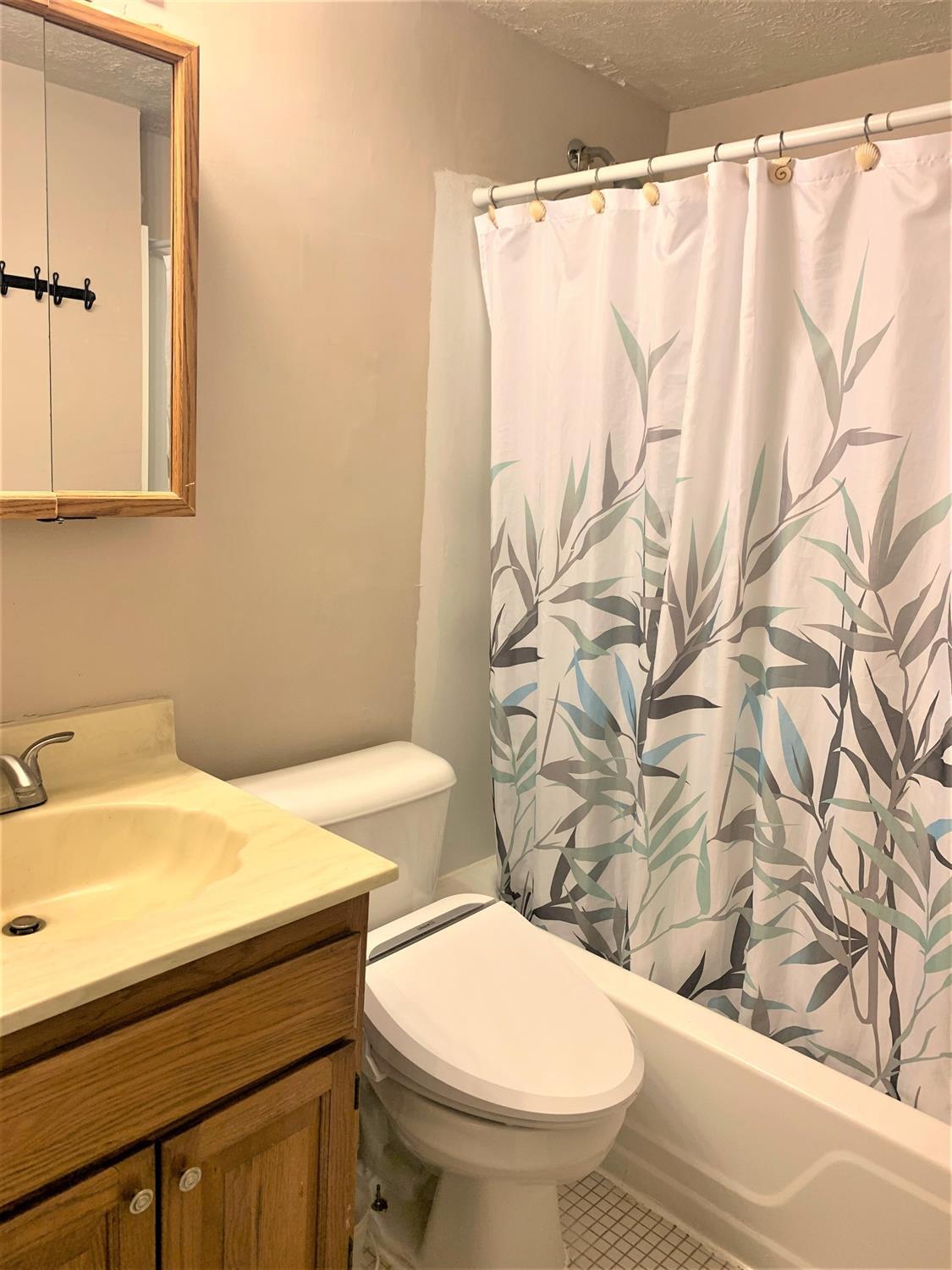 7752 Montgomery Road, Unit 14 Cincinnati, OH 45236 - Photo 23 of 28