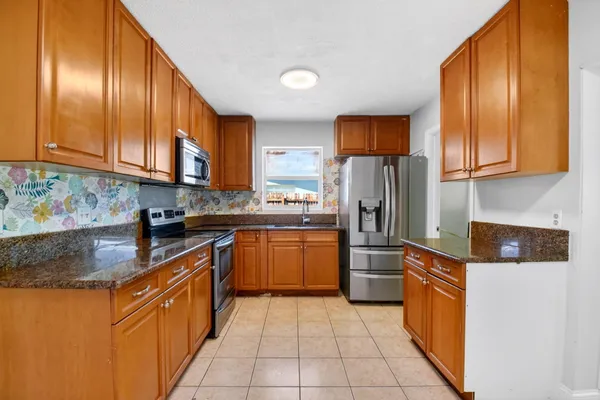 $2,950 | 775 Snead Circle, Lake Belvedere Estates, FL 33413