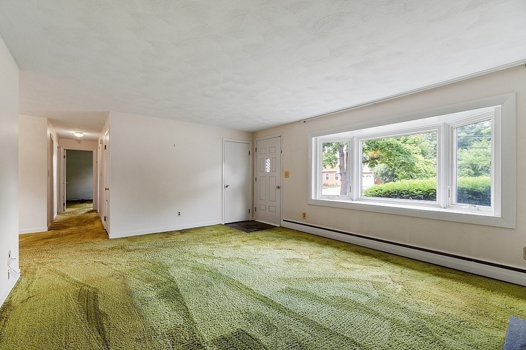 6 Chatham Road Chelmsford, MA 01824 - Photo 8 of 33 Gallery Image 8