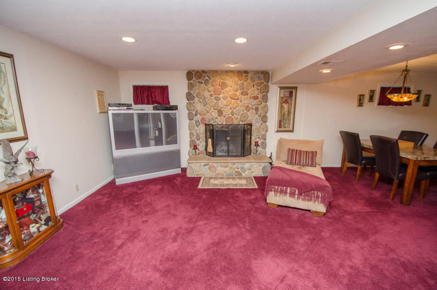 5304 Chenoweth Run Road Louisville, KY 40299 - Photo 40 of 66 Family Room in Basement