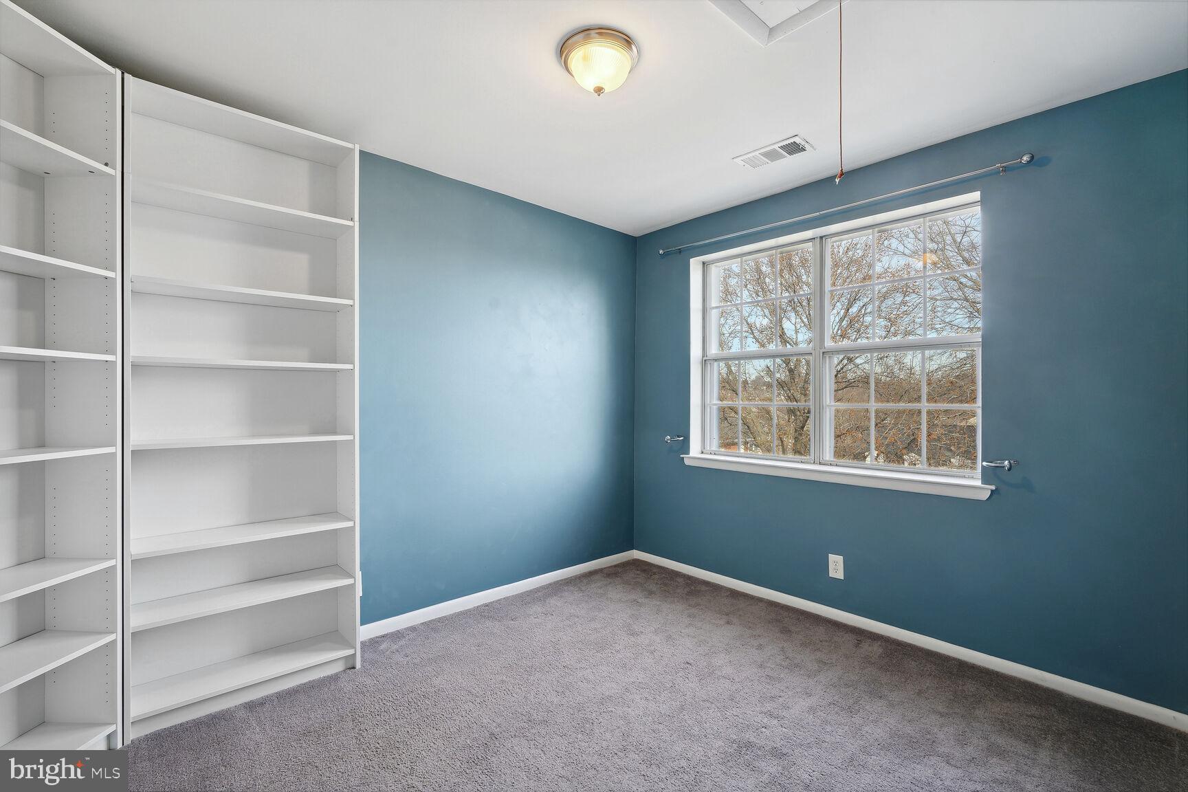 4606 28th Road South, Unit B Arlington, VA 22206 - Photo 13 of 28 Second bedroom