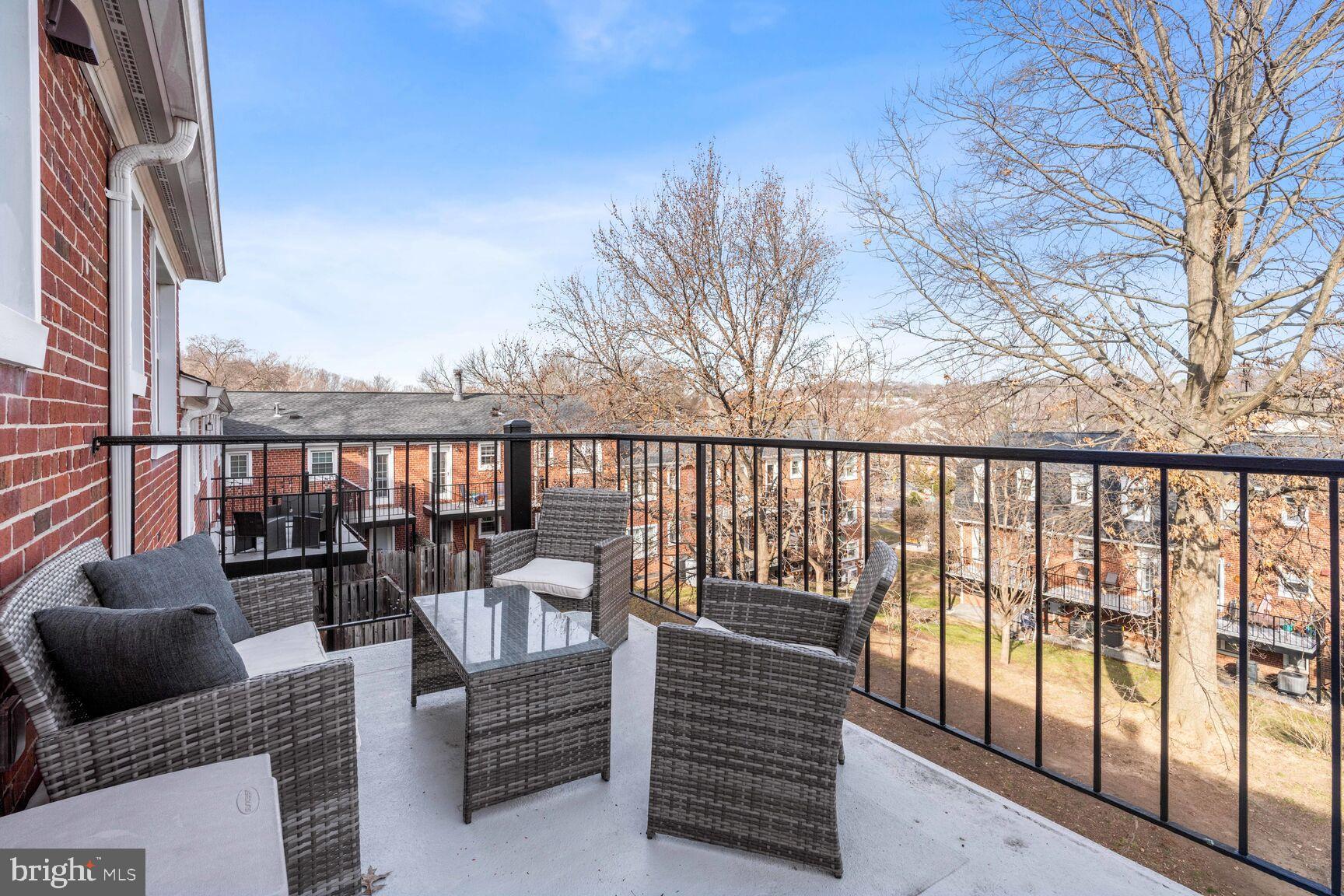 4606 28th Road South, Unit B Arlington, VA 22206 - Photo 18 of 28 Aaahh, you can breathe on this balcony