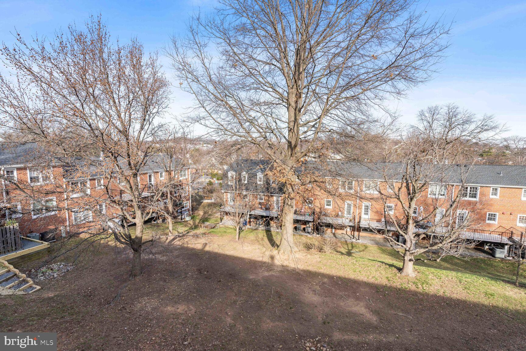 4606 28th Road South, Unit B Arlington, VA 22206 - Photo 20 of 28 Overlooking beautiful open green space
