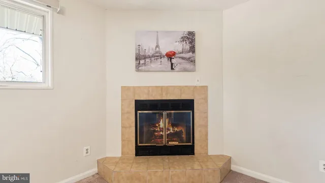 $1,950 | 2819 Kalmia Lee Court, Unit 302, Falls Church, VA 22042