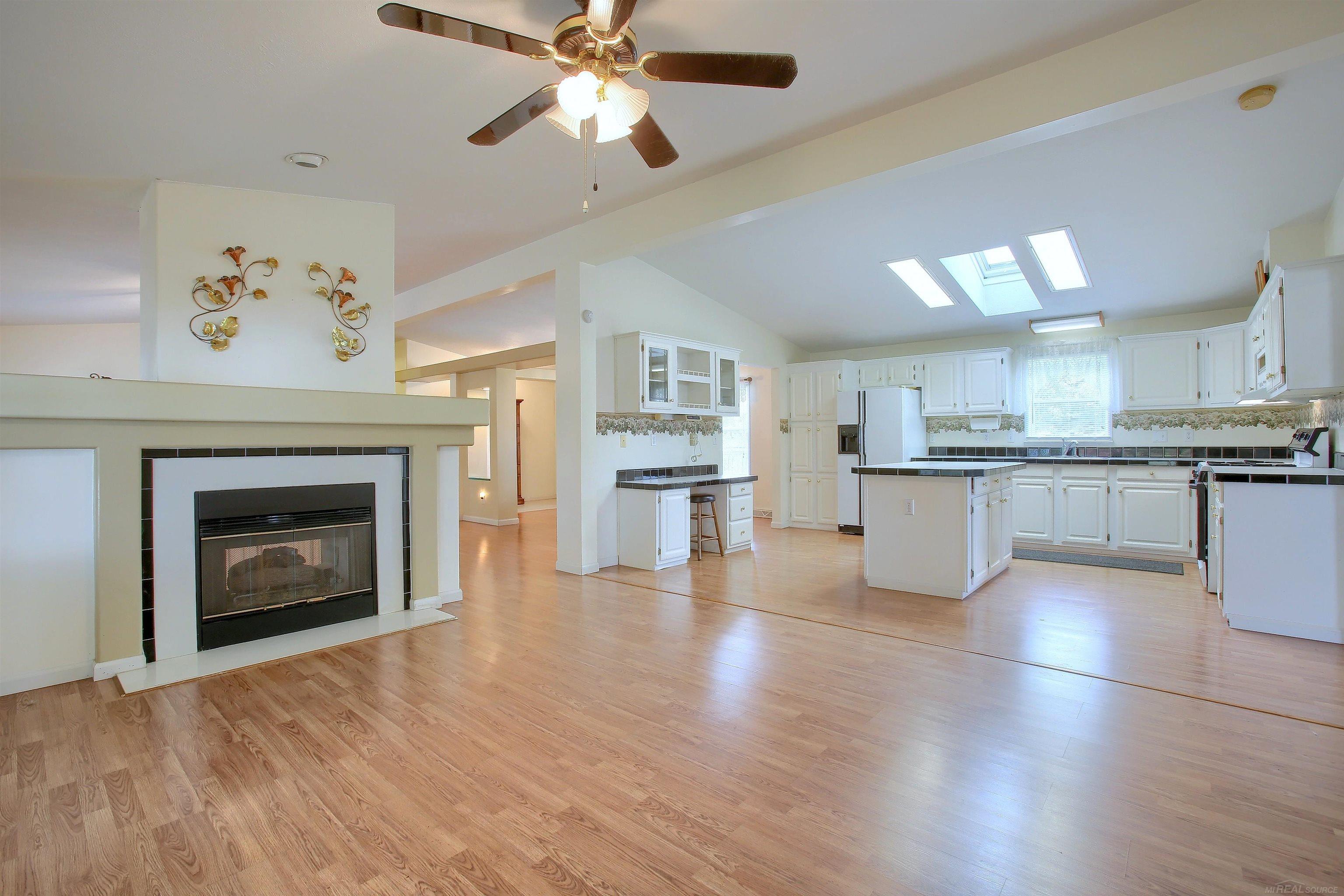 76008 Memphis Ridge Road Richmond, MI 48062 - Photo 13 of 32 50092863-12.JPG