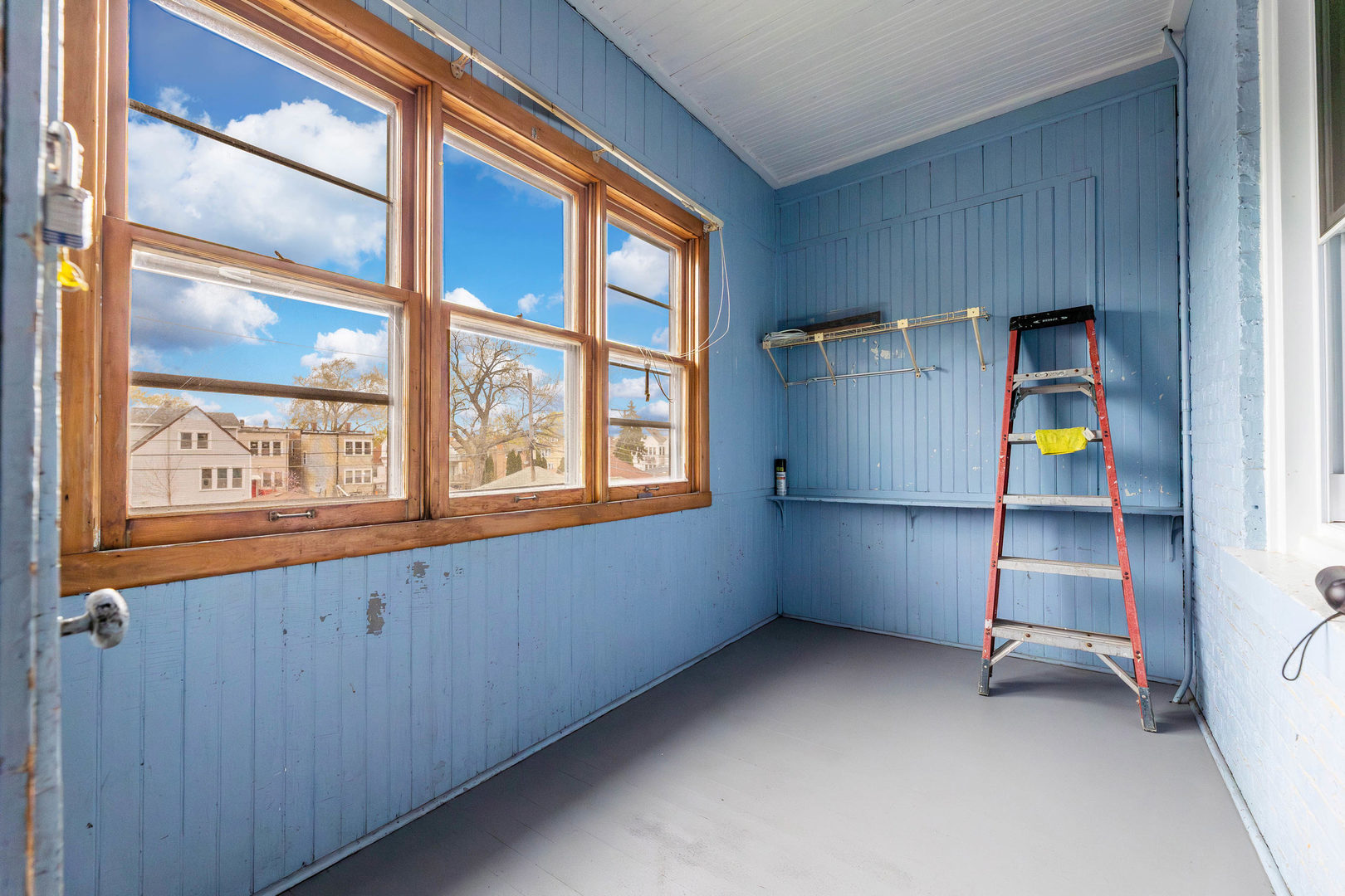2630 West 42nd Street, Unit 2 Chicago, IL 60632 - Photo 12 of 12 a view of an empty room with a window