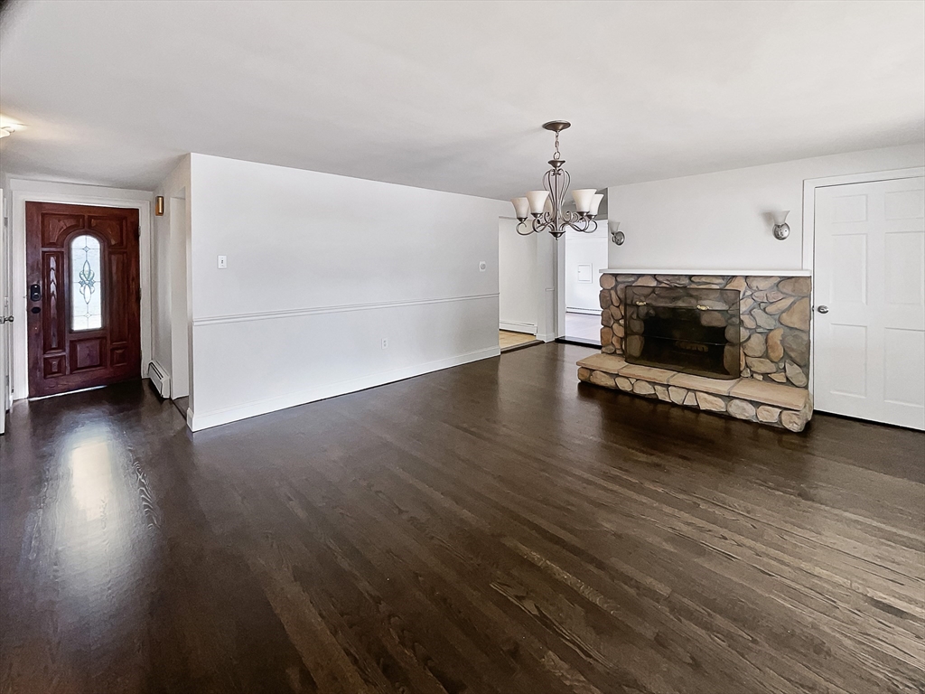 12 Shirley Road Andover, MA 01810 - Photo 4 of 23 Gallery Image 4