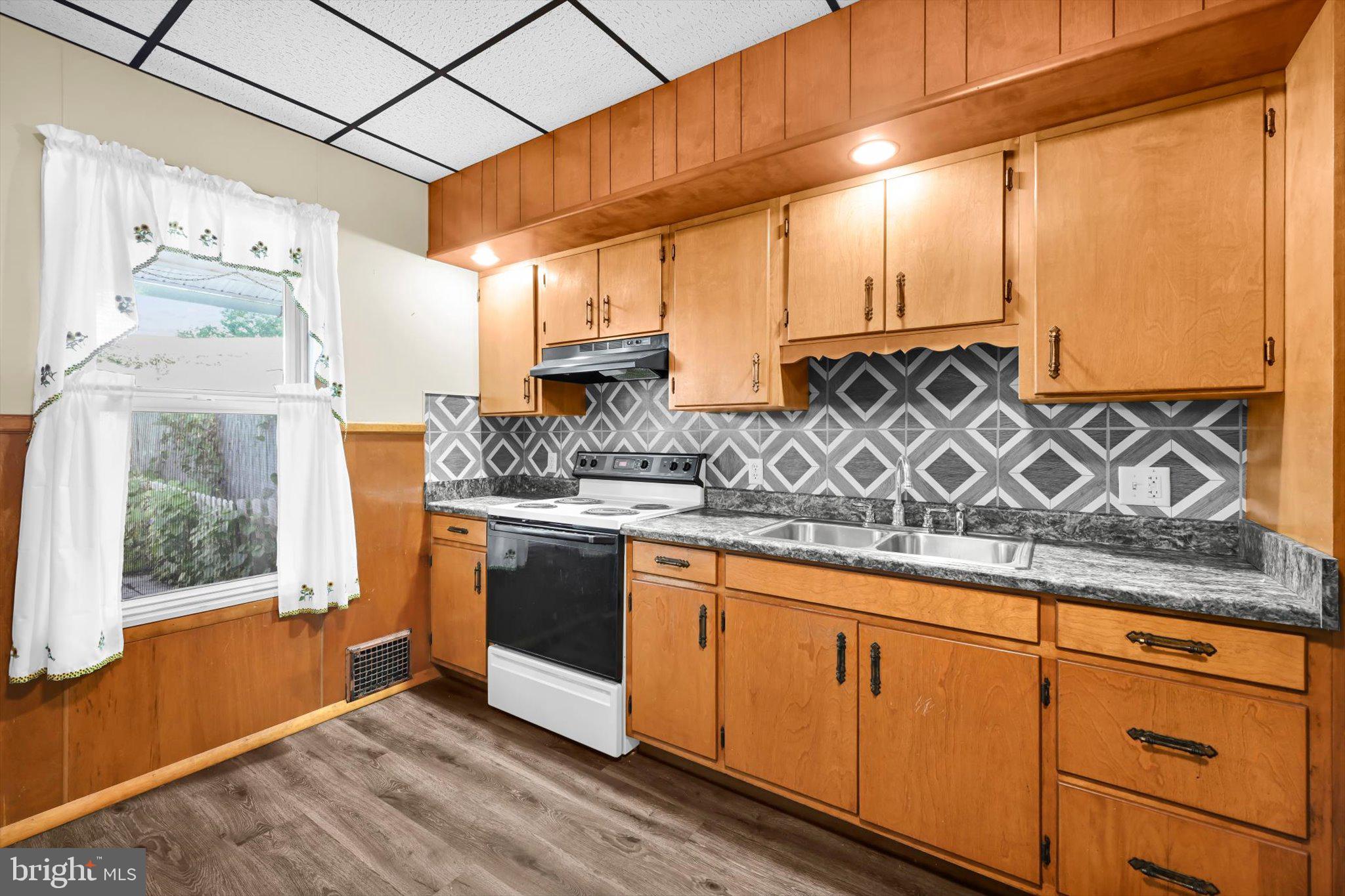 1802 Elk Avenue Pottsville, PA 17901 - Photo 11 of 31 Gallery Image 11