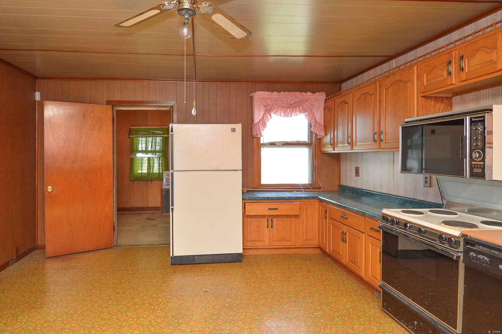 1455 Schaefer Road Granite City, IL 62040 - Photo 31 of 38