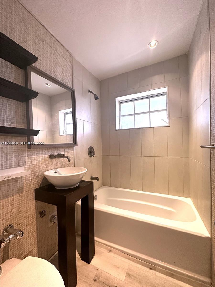 840 10th Street, Unit 10 Miami Beach, FL 33139 - Photo 15 of 17