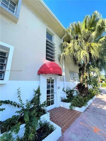 $2,700 | 840 10th Street, Unit 10, Miami Beach, FL 33139