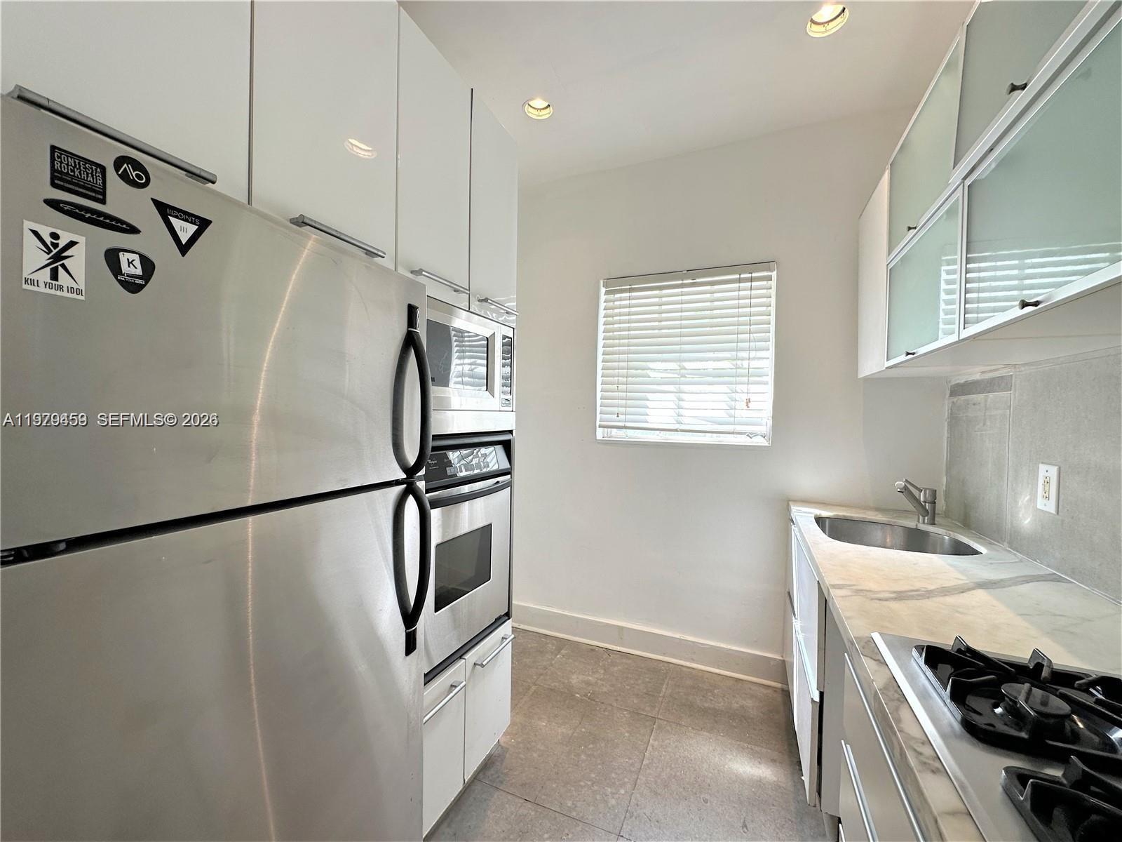 840 10th Street, Unit 10 Miami Beach, FL 33139 - Photo 5 of 17