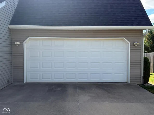 $390,000 | 7205 West Prominence Point, Bloomington, IN 47404