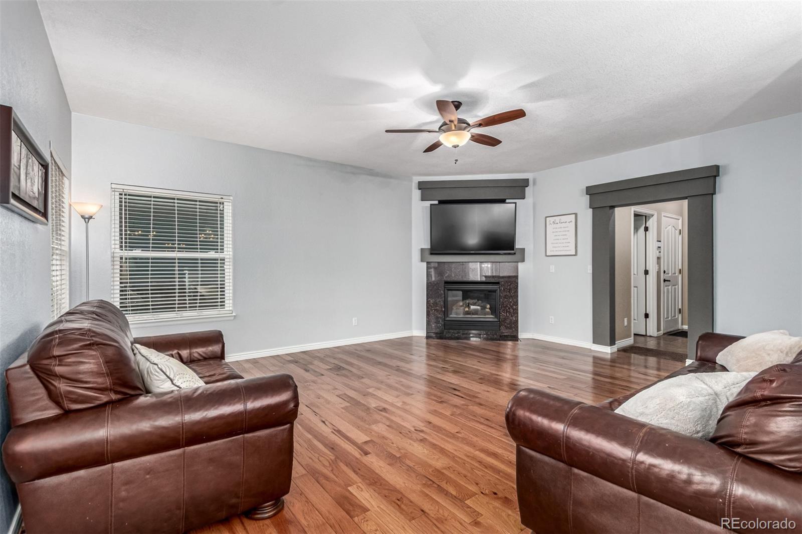 2627 Baneberry Lane Highlands Ranch, CO 80129 - Photo 8 of 34