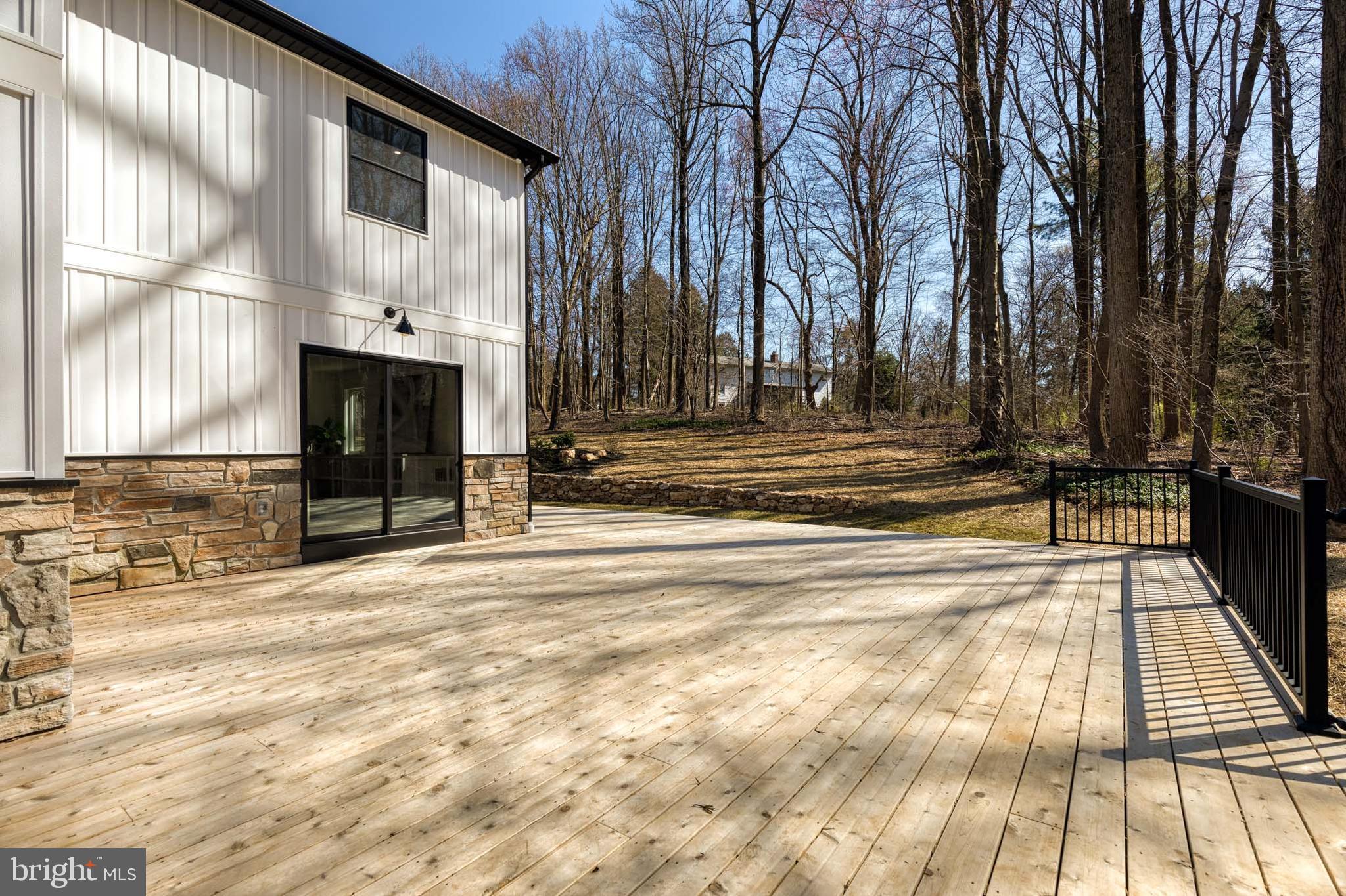 14302 Manor Road Phoenix, MD 21131 - Photo 6 of 57