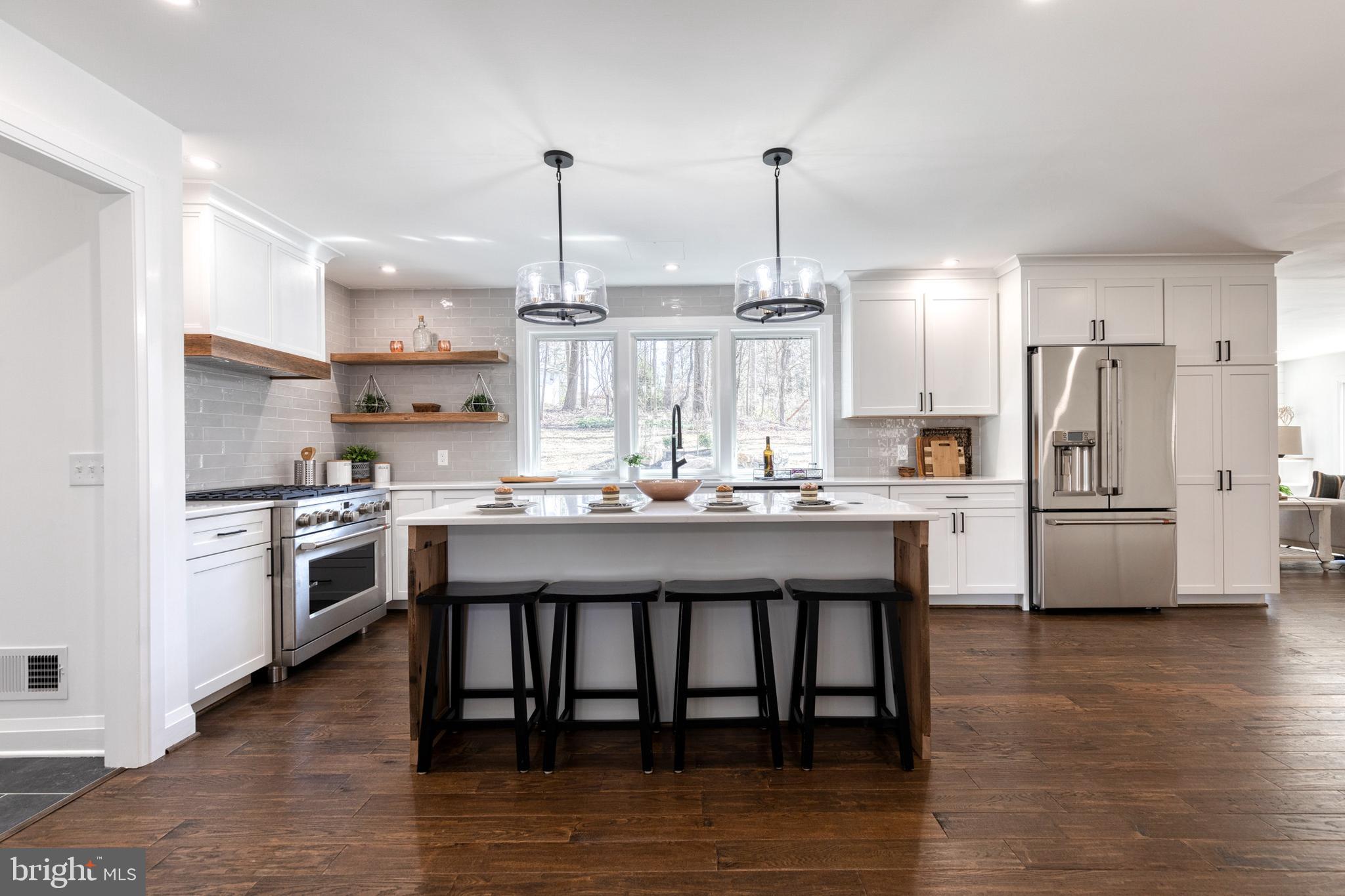 14302 Manor Road Phoenix, MD 21131 - Photo 7 of 57