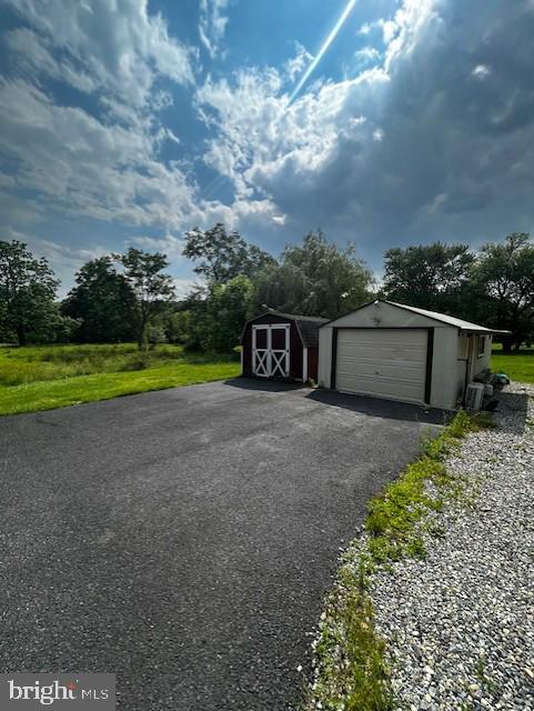 14352 Charmian Road Waynesboro, PA 17268 - Photo 36 of 47 Gallery Image 36