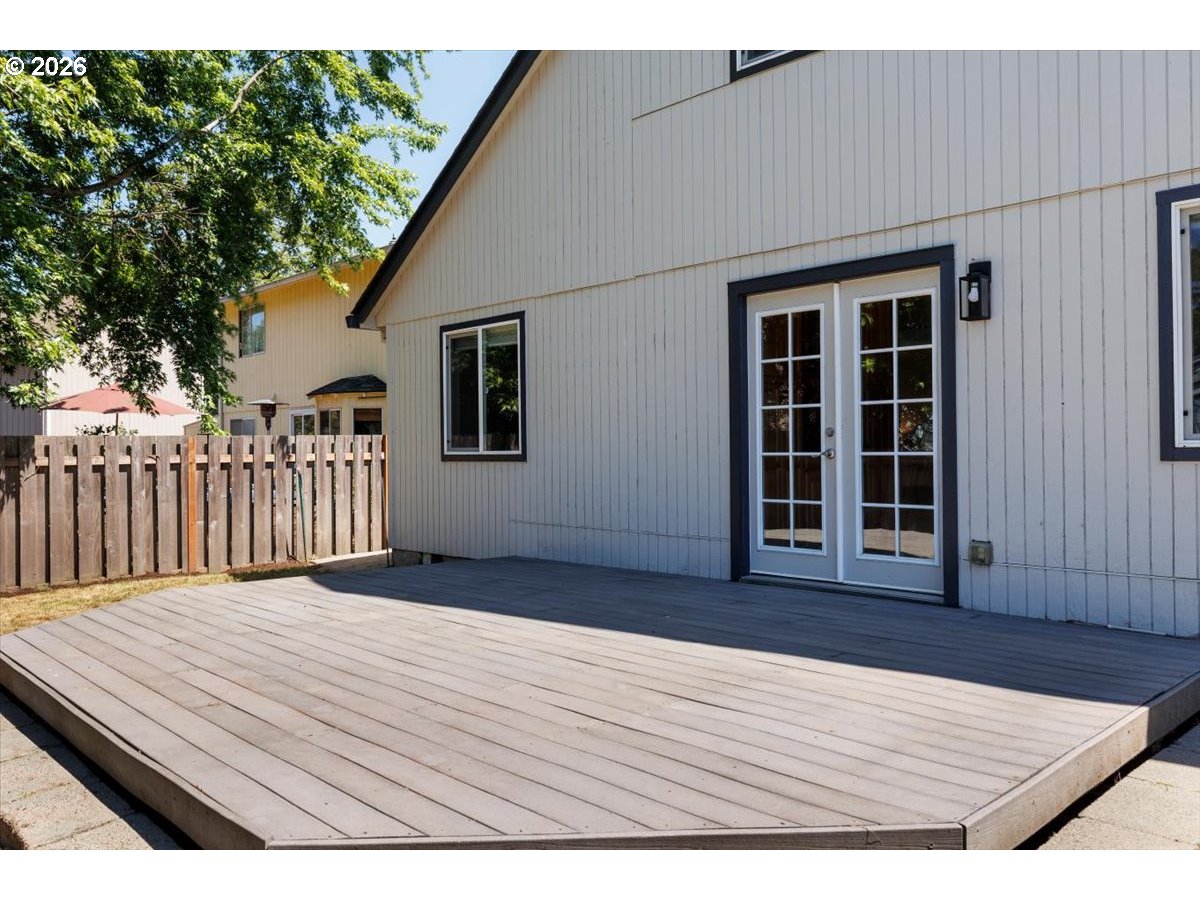 7025 Southwest 174th Avenue Beaverton, OR 97007 - Photo 28 of 38