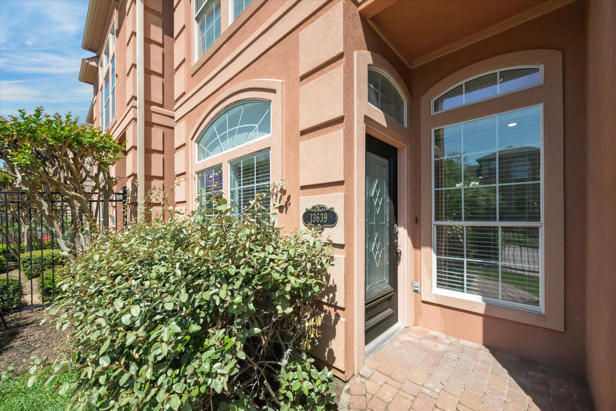 13639 Brookbluff Lane Houston, TX 77077 - Photo 2 of 22