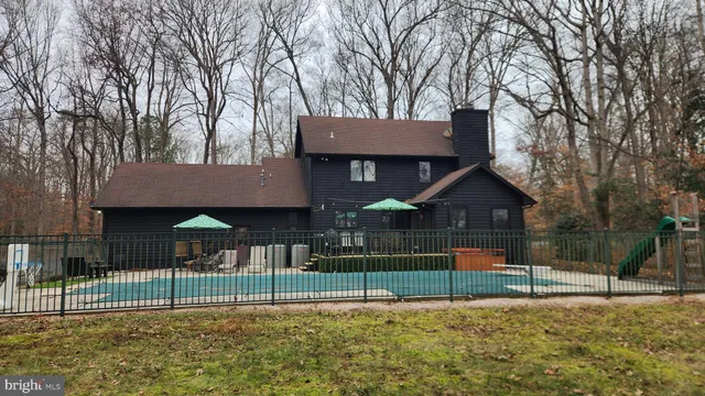 a house view with a garden