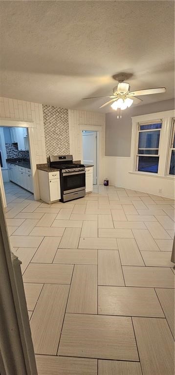 71 Aylsworth Avenue Woonsocket, RI 02895 - Photo 8 of 32