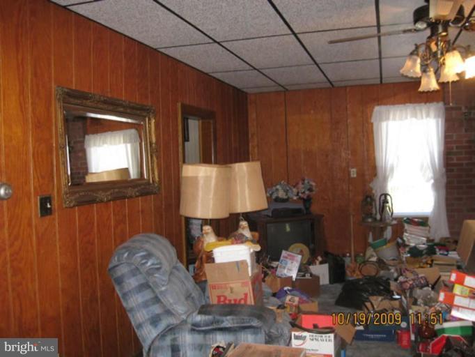 11434 Charles Mill Road Clear Spring, MD 21722 - Photo 3 of 6 Living Room