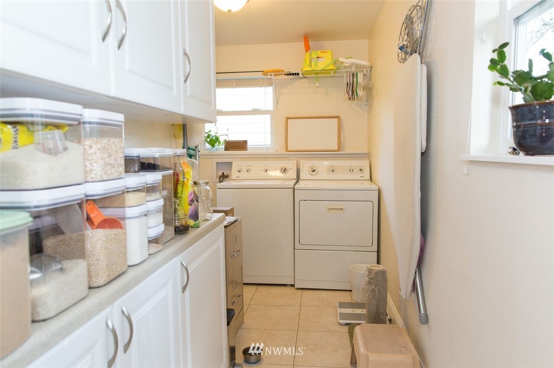8916 217th Street Southwest Edmonds, WA 98026 - Photo 23 of 24 Gallery Image 23