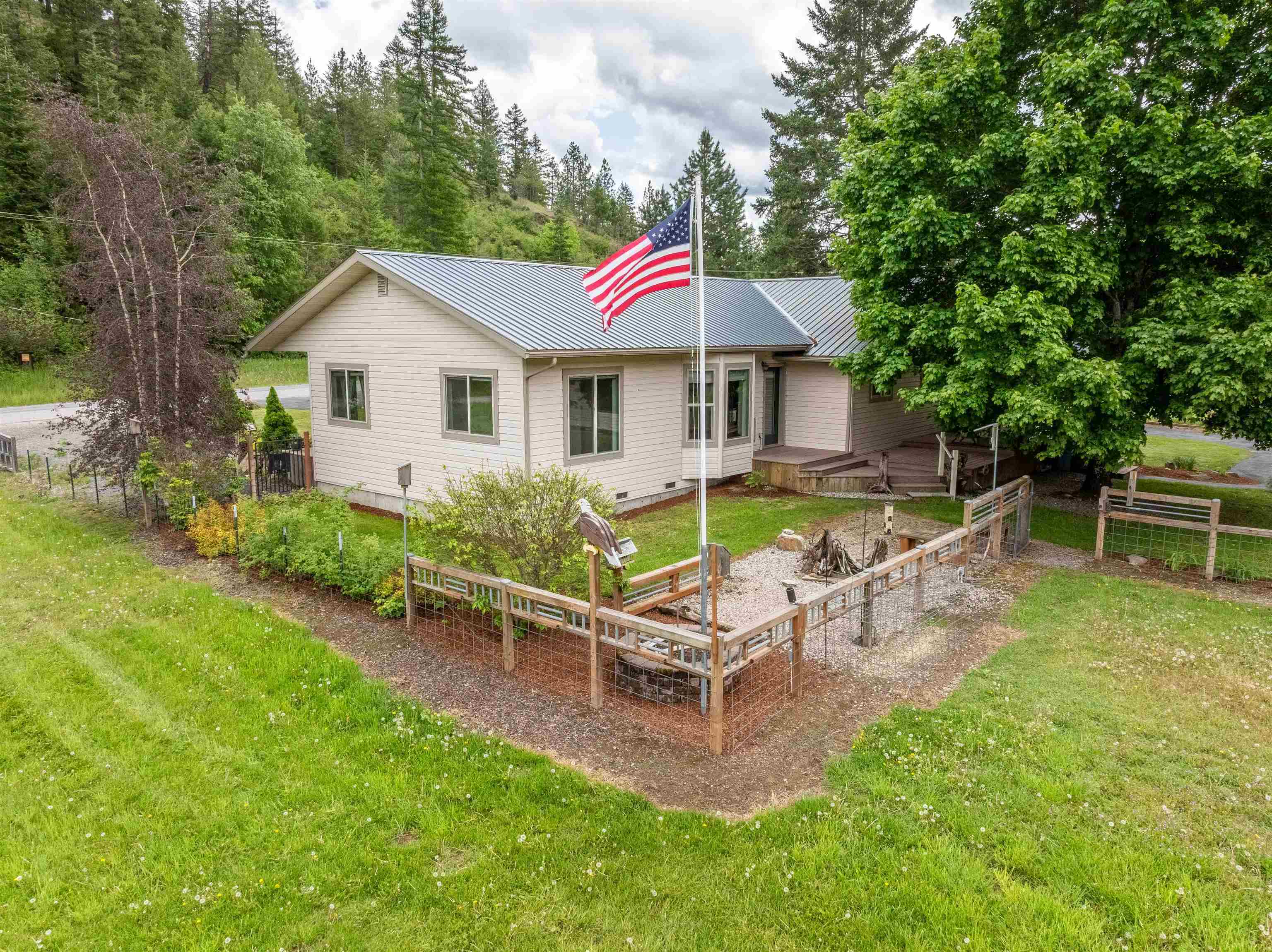 628 North Riley Crk Road Laclede, ID 83841 - Photo 1 of 42 Gallery Image 1