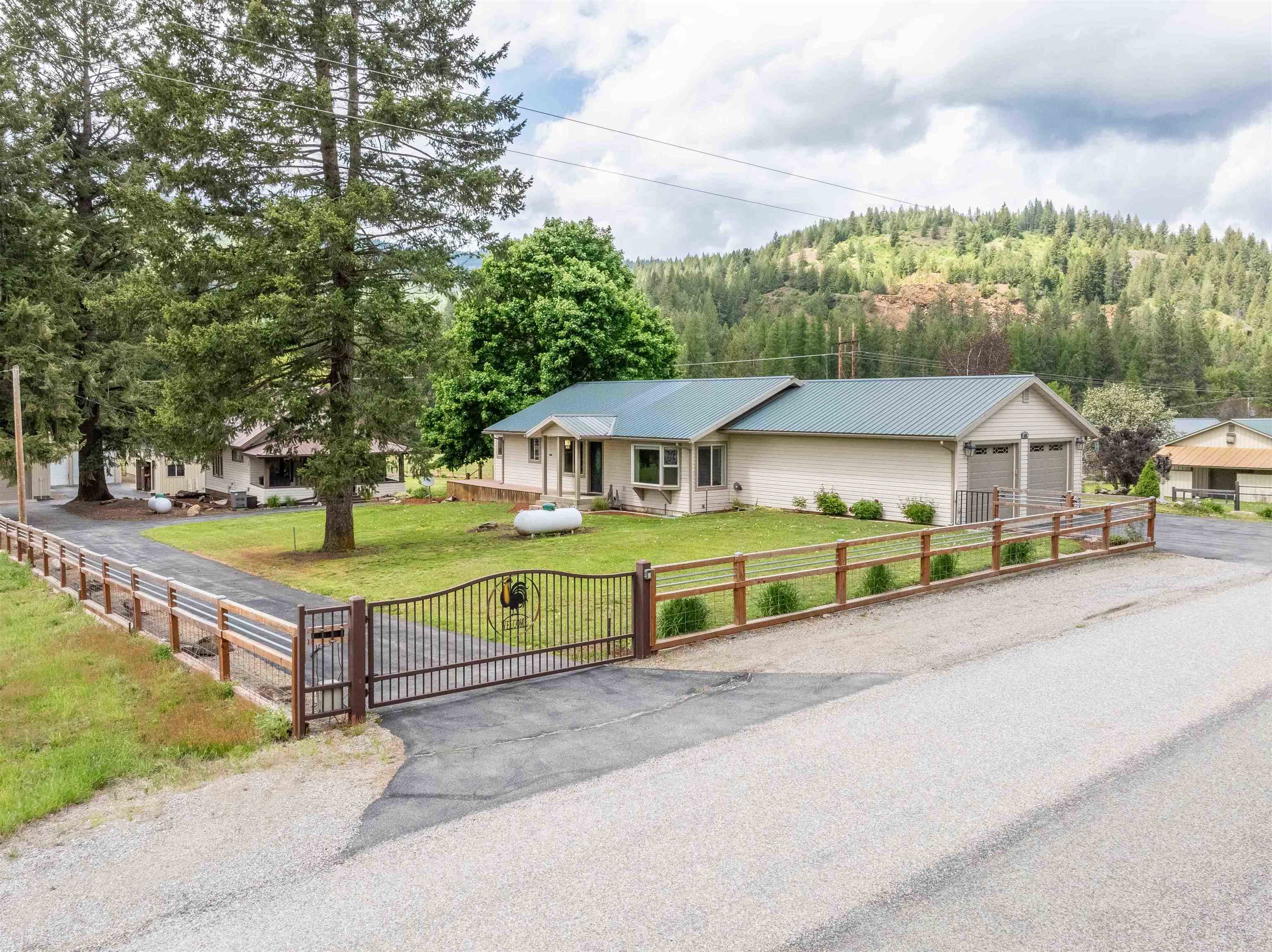 628 North Riley Crk Road Laclede, ID 83841 - Photo 2 of 42 Gallery Image 2