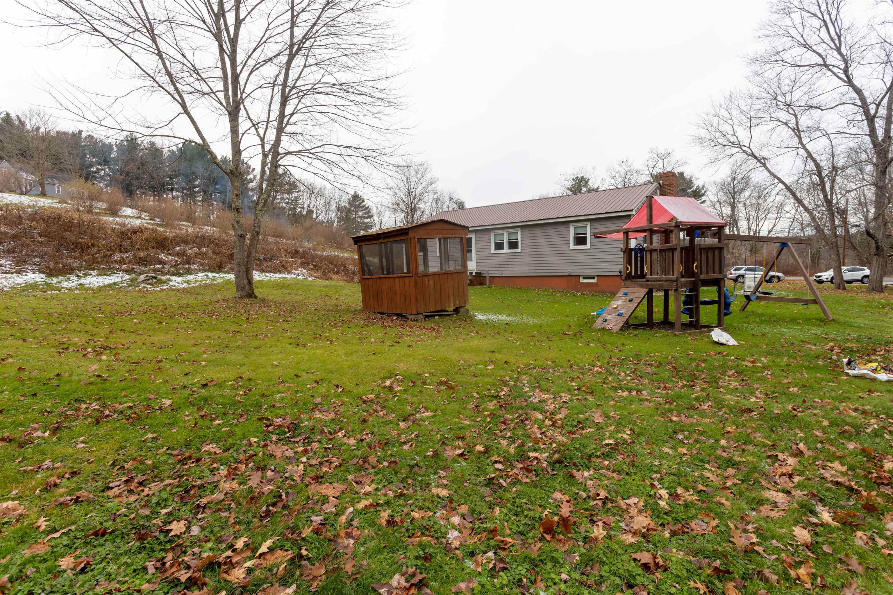 17 Mill Road Derry, NH 03038 - Photo 22 of 26