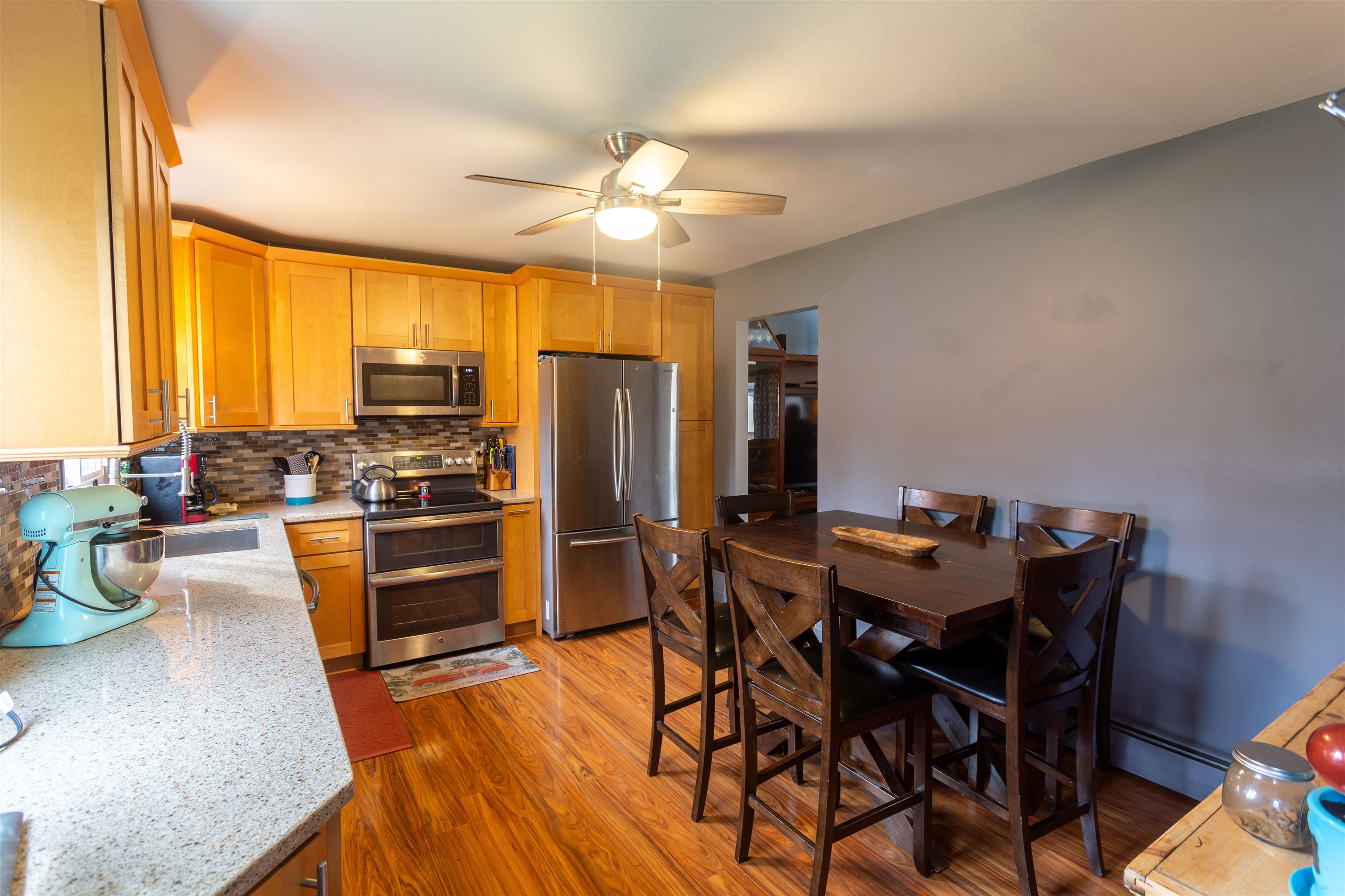 17 Mill Road Derry, NH 03038 - Photo 6 of 26